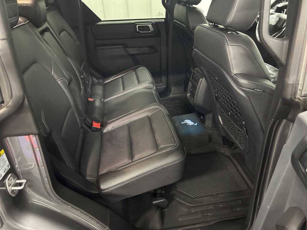 Used 2025 Ford Bronco Badlands AWD/4WD image 17