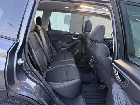 Used 2022 Subaru Forester Premium AWD/4WD image 15