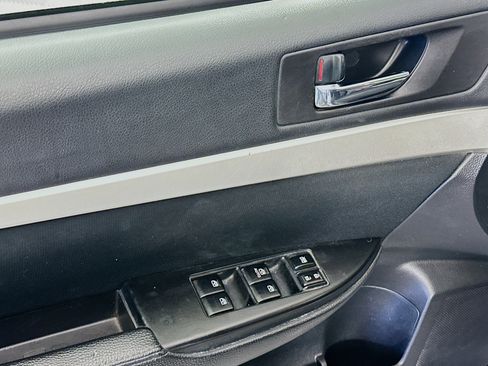 Used 2013 Subaru Outback 2.5i AWD/4WD image 15
