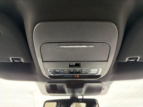 Used 2022 Ford F150 Lariat w/ Equipment Group 502A High image 18