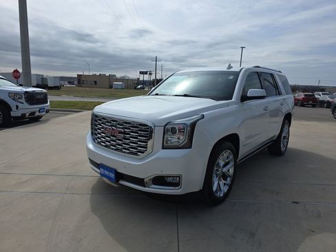 Used 2018 GMC Yukon Denali w/ Denali Ultimate Package image 3