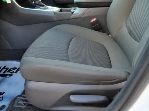 Certified 2025 Toyota RAV4 LE image 21