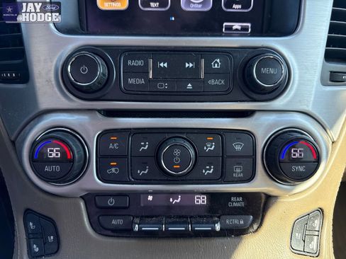 Used 2017 GMC Yukon SLT AWD/4WD image 12