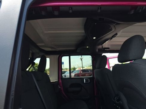 Used 2024 Jeep Wrangler Unlimited Sport AWD/4WD image 42