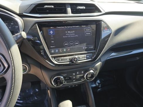 Used 2022 Chevrolet TrailBlazer LT w/ Convenience Package image 34