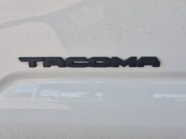 Used 2021 Toyota Tacoma TRD Sport w/ Technology Package AWD/4WD image 10