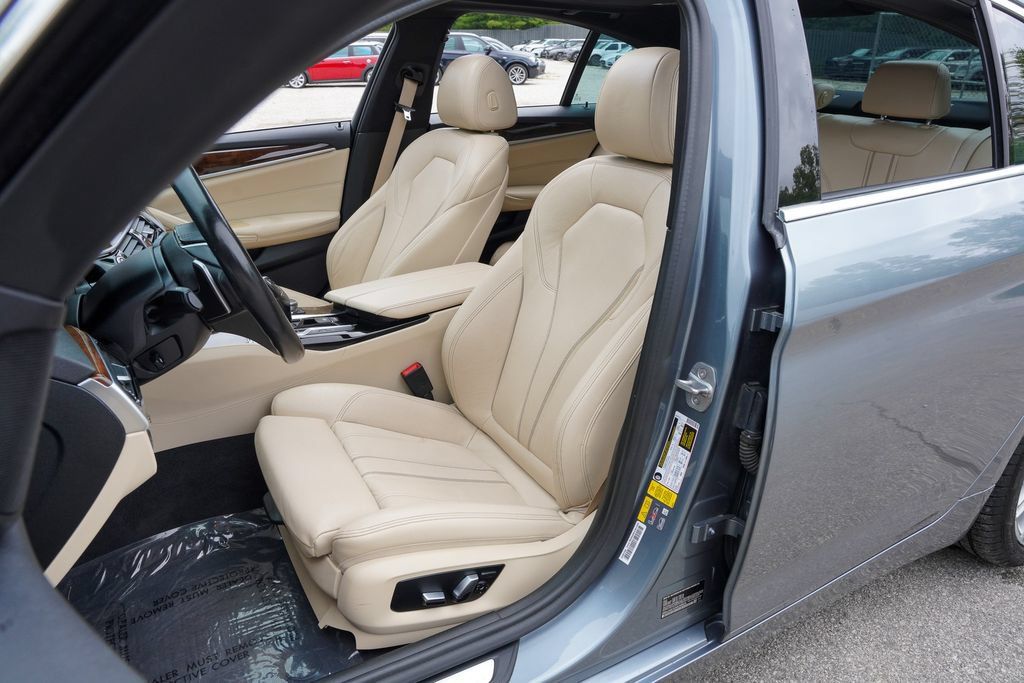 Used 2019 BMW 530e RWD image 27
