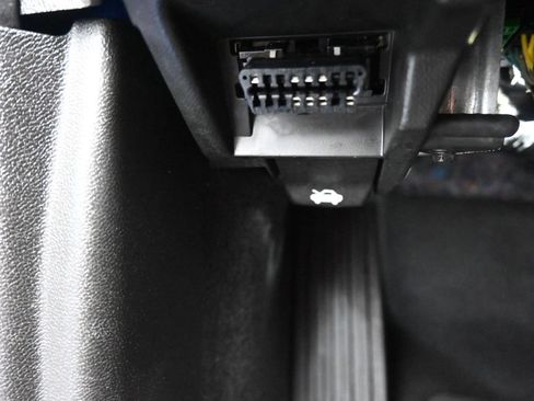 Used 2018 Chevrolet Camaro SS RWD image 28