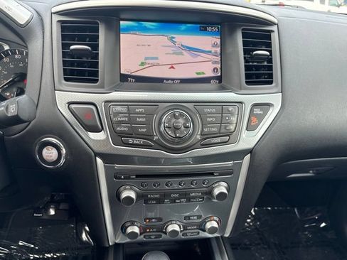 Used 2017 Nissan Pathfinder SL w/ SL Premium Package AWD/4WD image 12