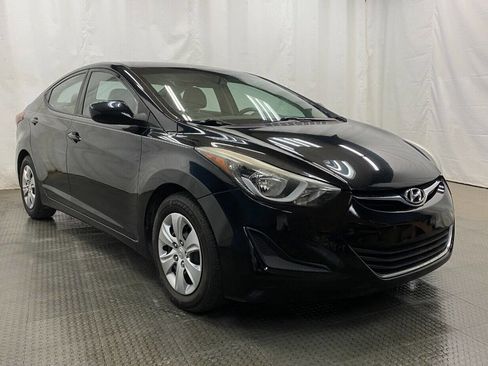 Used 2016 Hyundai Elantra SE image 1