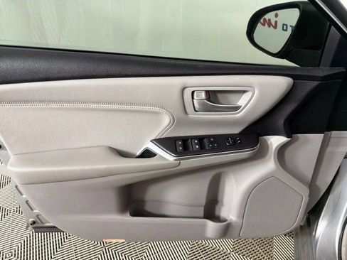Used 2016 Toyota Camry XLE FWD image 21