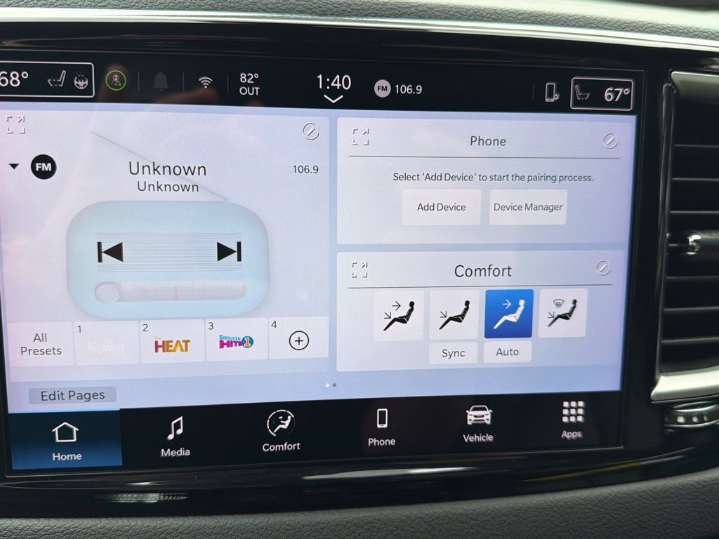 Used 2025 Chrysler Pacifica Select FWD image 22