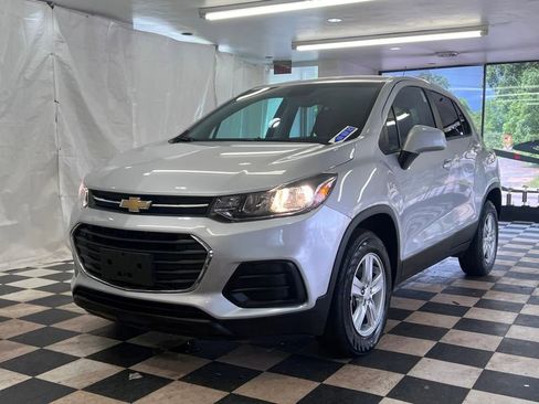 Used 2022 Chevrolet Trax LS w/ Tint and Cruise Package image 2