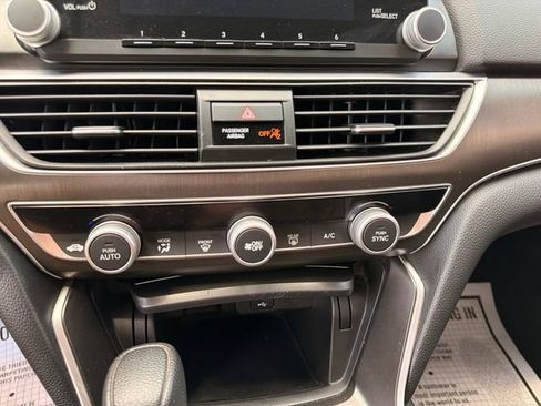 Used 2018 Honda Accord LX image 23