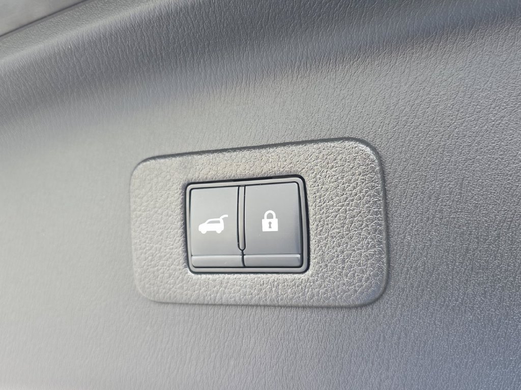 Used 2023 Nissan Armada SL w/ Midnight Edition Package AWD/4WD image 14