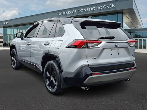 Used 2020 Toyota RAV4 XSE image 4