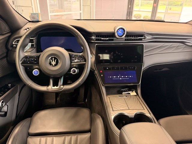 Used 2025 Maserati Grecale Modena AWD/4WD image 15