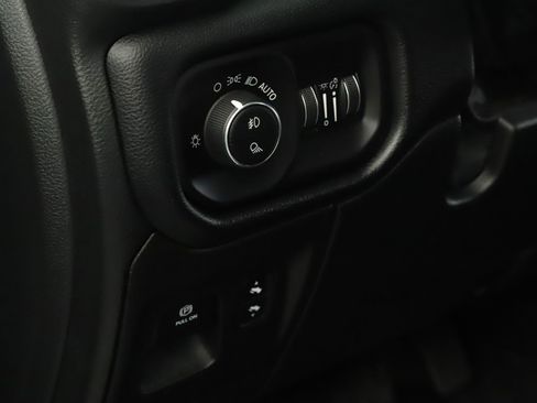 Used 2022 RAM 1500 Laramie AWD/4WD image 8