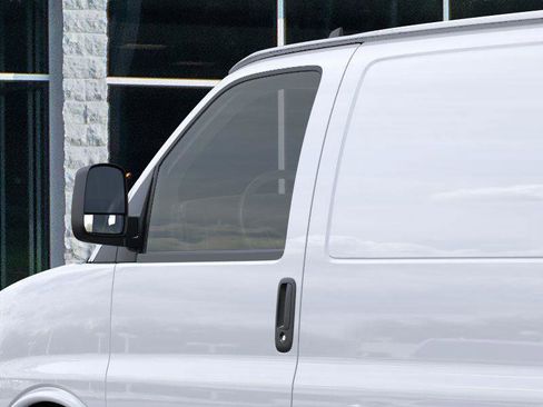 New 2025 Chevrolet Express 2500 image 12