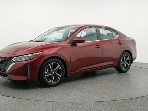 Used 2025 Nissan Sentra SV image 3