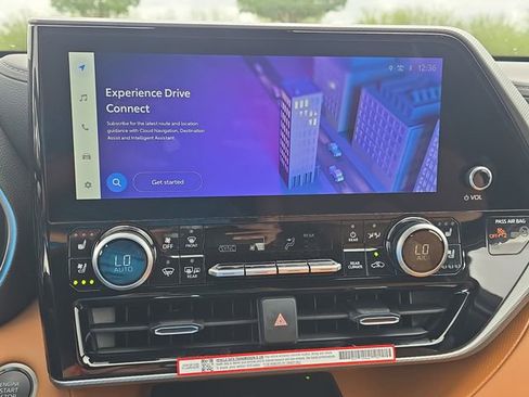 New 2026 Toyota Highlander Platinum image 23