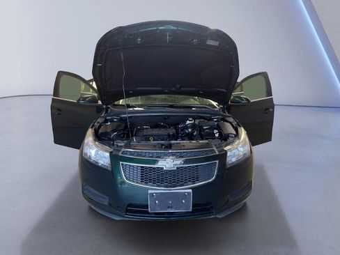 Used 2014 Chevrolet Cruze LT FWD image 10