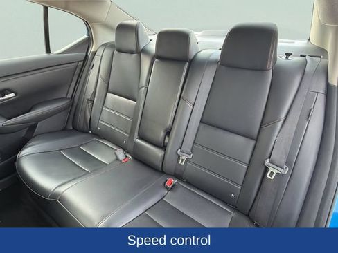 Used 2022 Nissan Sentra SR w/ SR Premium Package FWD image 18