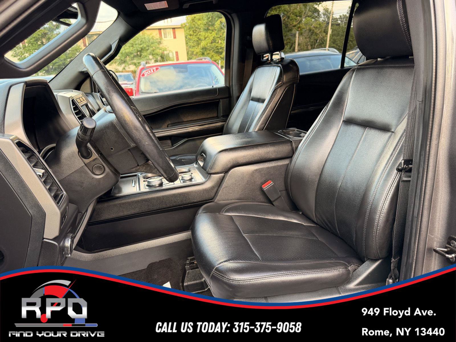 Used 2020 Ford Expedition Max XLT w/ Equipment Group 202A AWD/4WD image 12