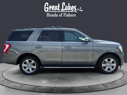Used 2019 Ford Expedition XLT w/ Equipment Group 202A AWD/4WD image 6