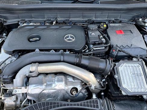 Used 2026 Mercedes-Benz GLB 250 4MATIC image 9