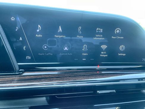 Certified 2022 Cadillac Escalade Premium Luxury w/ Performance Package AWD/4WD image 16