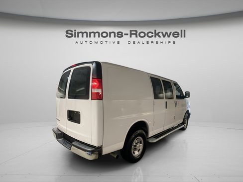 Used 2024 Chevrolet Express 2500 w/ Driver Convenience Package RWD image 5