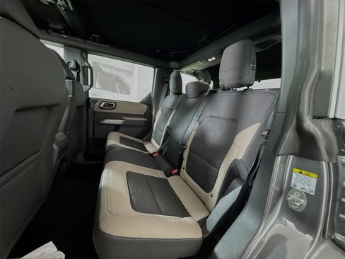 Used 2023 Ford Bronco Wildtrak image 16