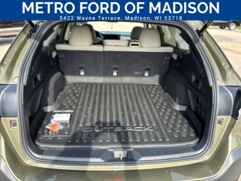 Used 2024 Subaru Outback Premium AWD/4WD image 35