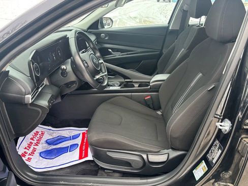 Used 2023 Hyundai Elantra SEL w/ Convenience Package image 37