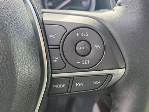 Certified 2022 Toyota Camry XLE image 23