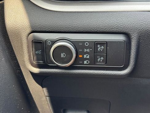 Used 2023 Ford Explorer XLT w/ Equipment Group 202A image 27