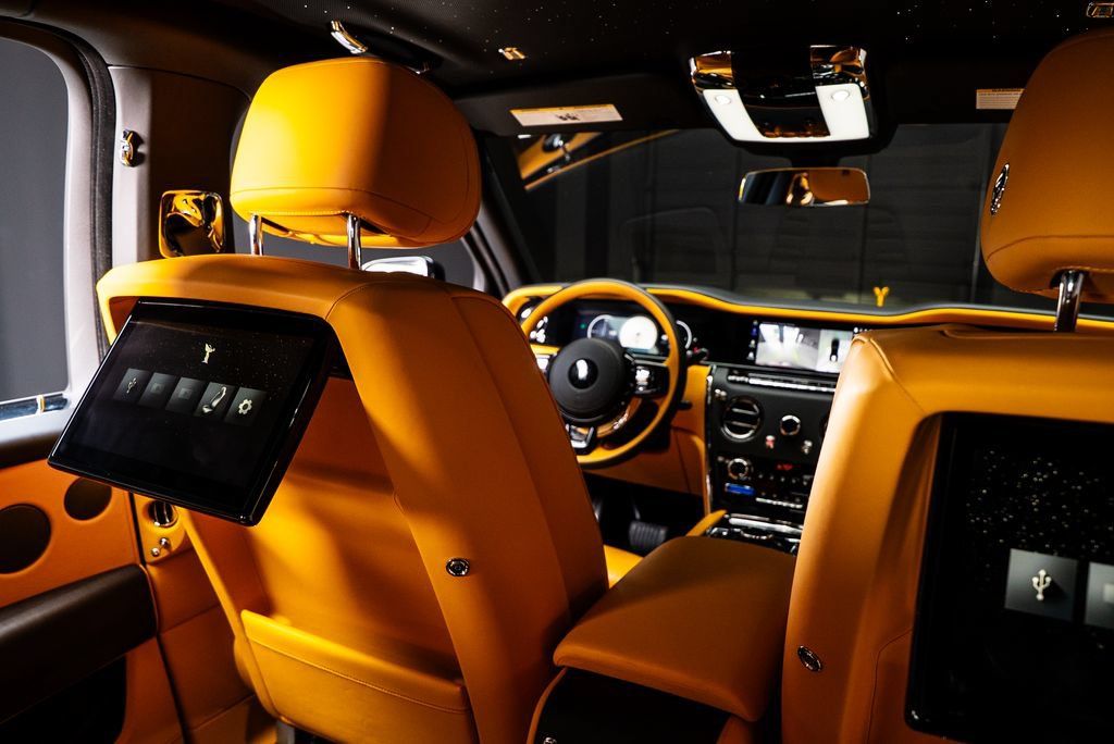 Used 2025 Rolls-Royce Cullinan AWD/4WD image 59