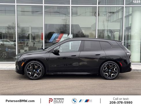 Used 2023 BMW iX xDrive50 w/ Premium Package image 3