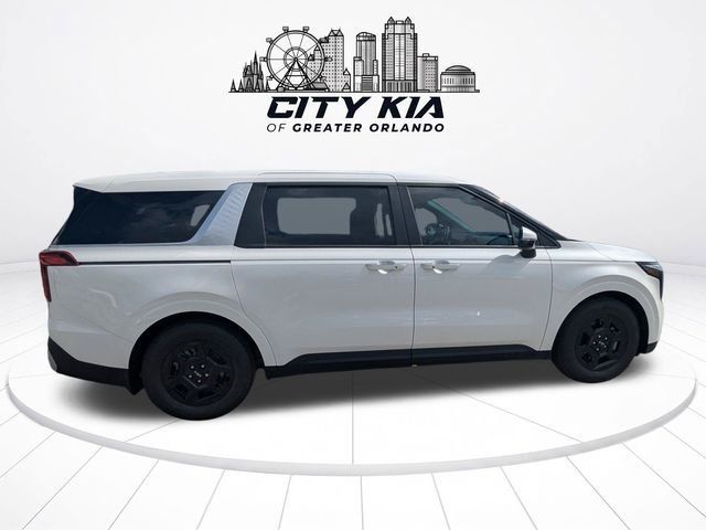 New 2027 Kia Carnival FWD image 7