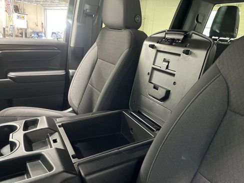 Used 2024 Chevrolet Silverado 1500 LT AWD/4WD image 21