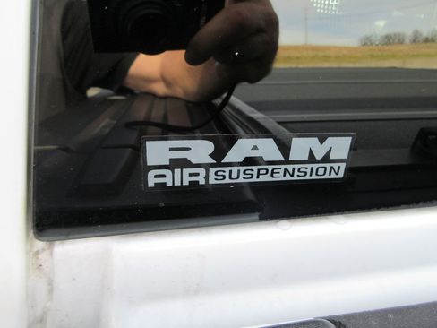 Used 2020 RAM 1500 Limited image 17