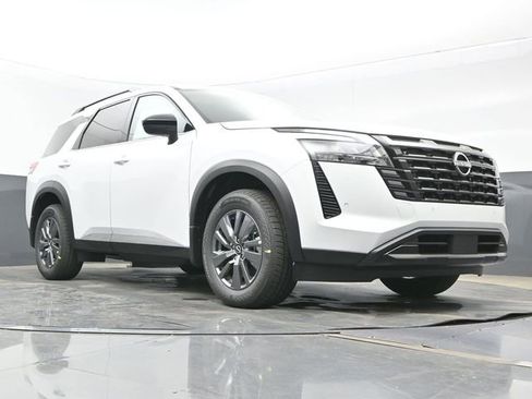 New 2026 Nissan Pathfinder SV w/ SV Premium Package FWD image 26