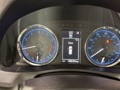 Used 2017 Toyota Corolla SE image 25