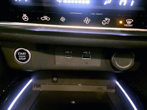 Used 2023 Nissan Rogue Platinum image 31