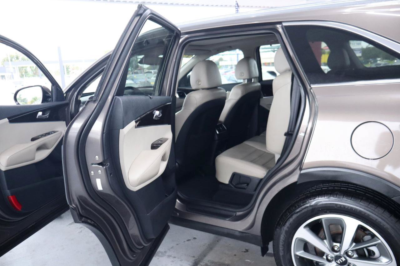 Used 2019 Kia Sorento EX w/ EX Touring Package FWD image 32