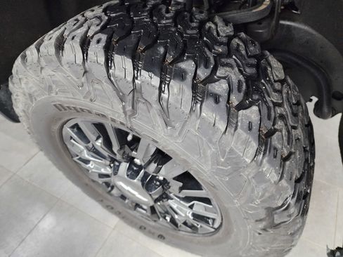 Used 2023 Chevrolet Silverado 2500 LT w/ Z71 Sport Edition image 3