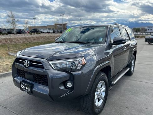 Used 2023 Toyota 4Runner SR5 Premium w/ SR5 Premium Package AWD/4WD image 3