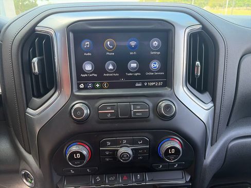 Used 2021 Chevrolet Silverado 1500 LT Trail Boss w/ Bed Protection Package AWD/4WD image 17