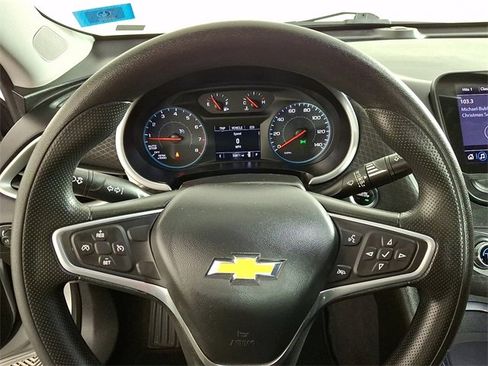 Used 2022 Chevrolet Malibu LT image 18